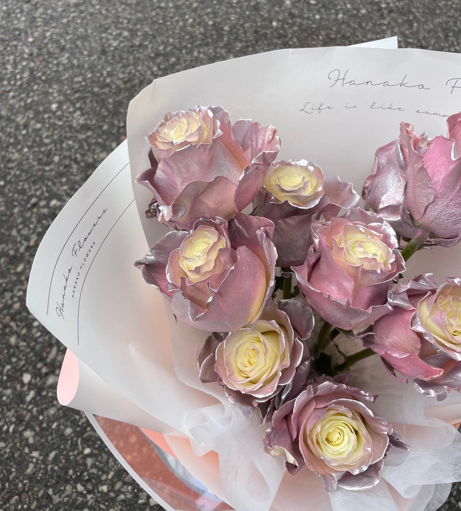 9/19 Violet Crystal  Rose Bouquet