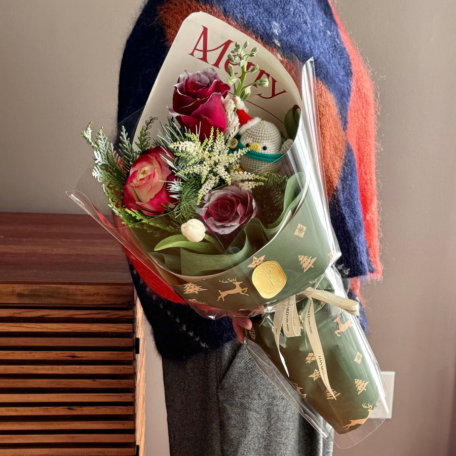 Winter Penguin Christmas Fresh Flower Bouquet