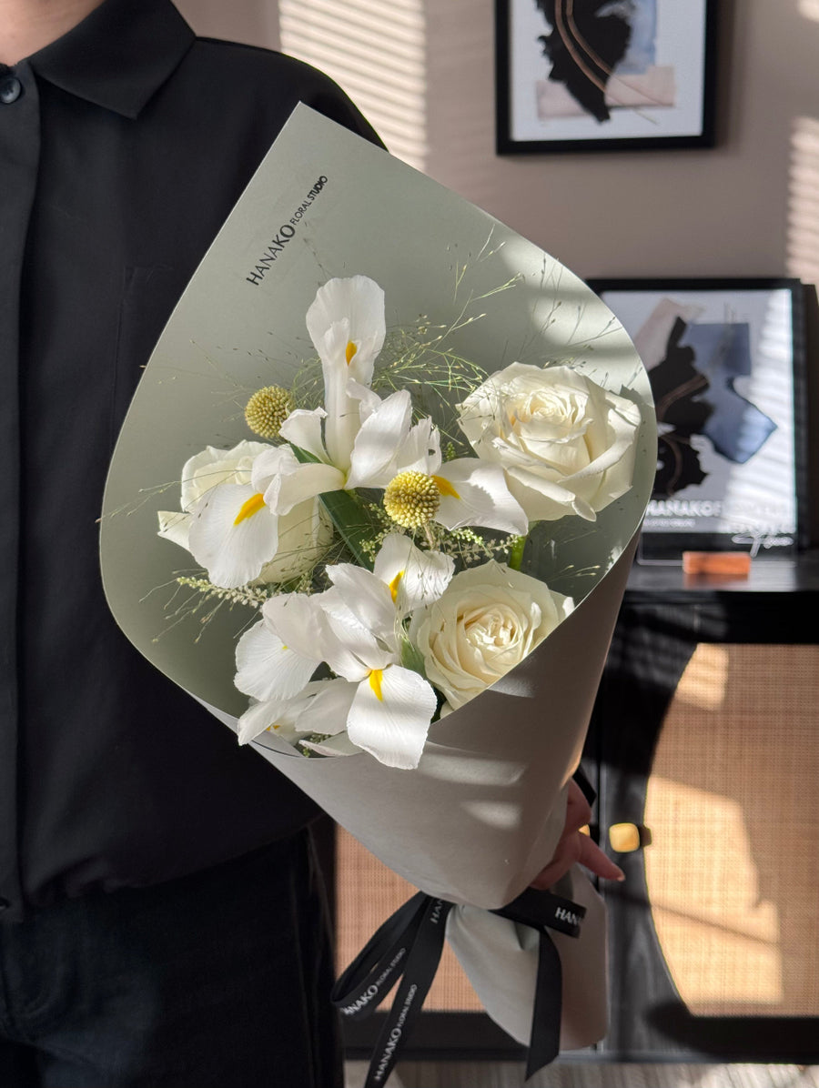 Serene White Bouquet（Pre-order, 3 Days in Advance)