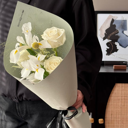 Serene White Bouquet（Pre-order, 3 Days in Advance)