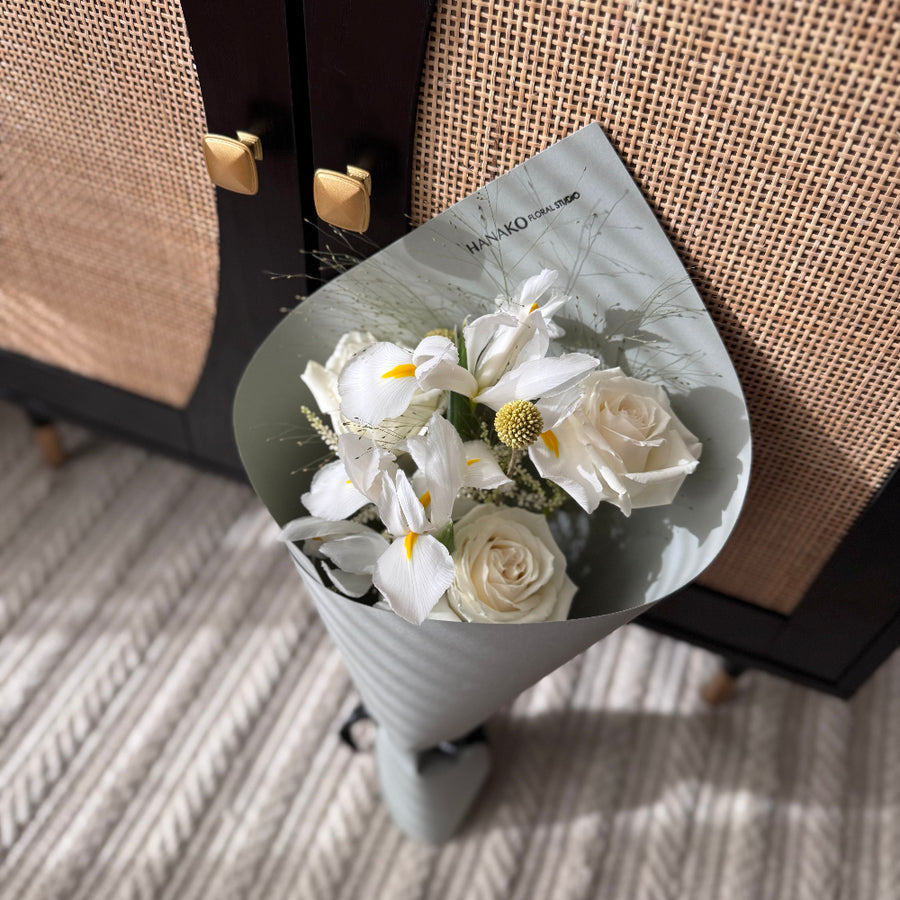 Serene White Bouquet（Pre-order, 3 Days in Advance)