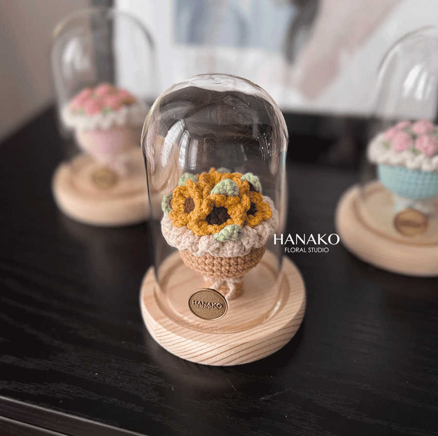 Mini Crochet bouquet with Cloche